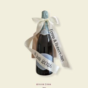 Custom Bottle Bow met trouwdatum en namen
